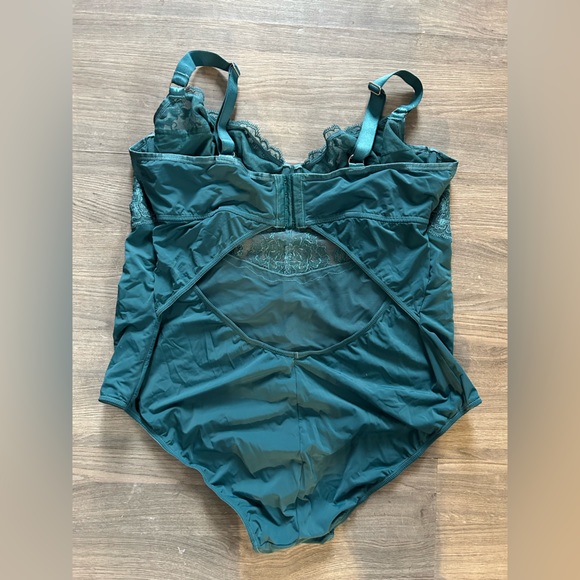 Body suit 42DD - Picture 3 of 3